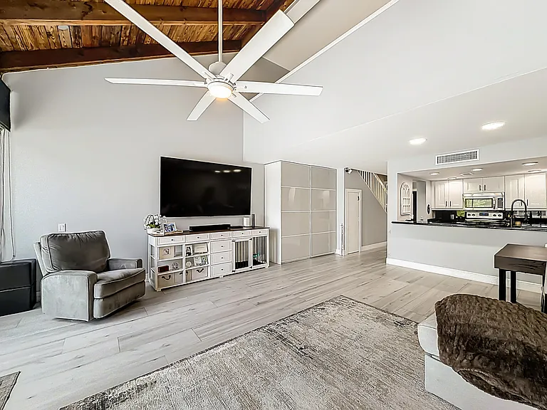 11313 NW 15th St — Photo 24