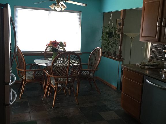 Kitchen Nook Newly renovated