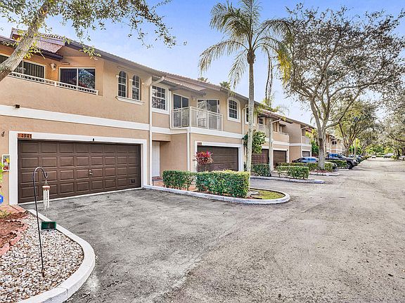 3rd image of 4941 Riverside Drive