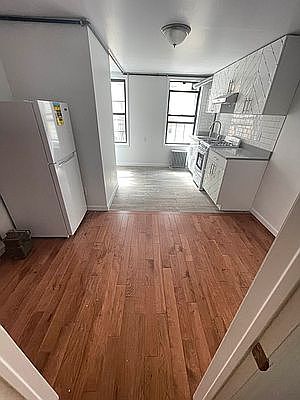 2nd image of 169 Hester St APT 11F