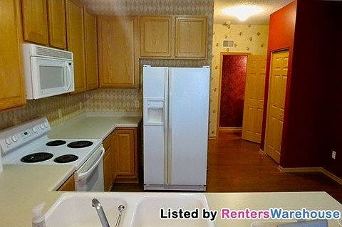 5th image of 670 Kingfisher Ln APT F