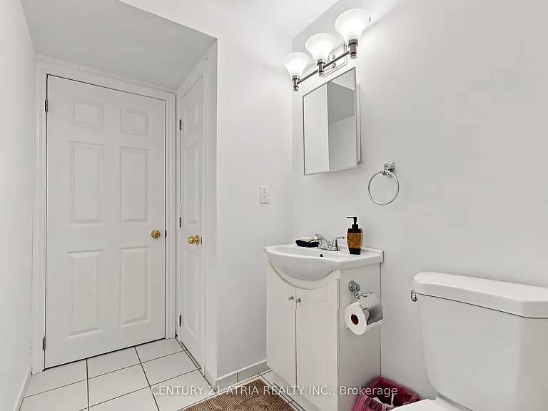 15 Paulgrave Ave — Photo 31