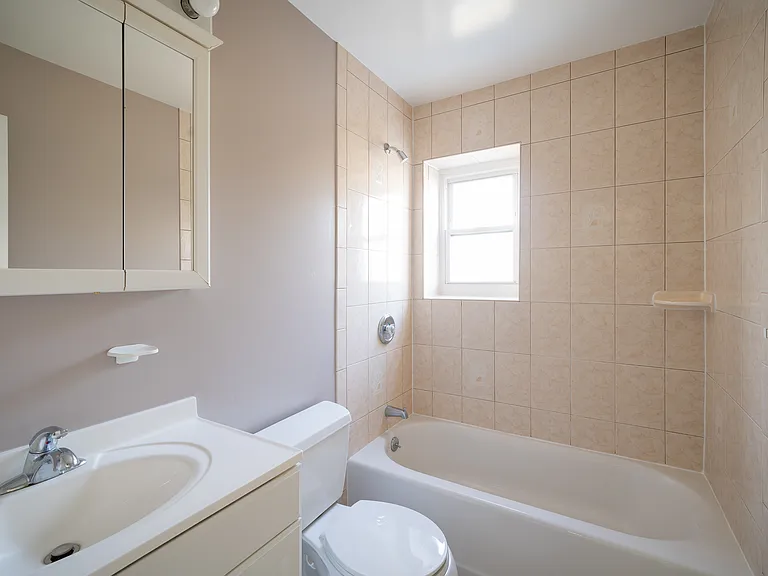 215 Aycrigg Ave — Photo 6