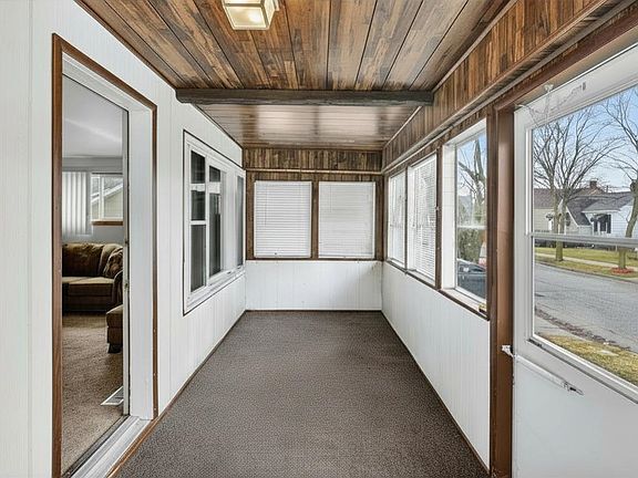 3rd image of 2409 Garfield Ave