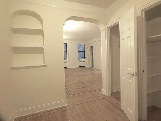 Rented by Sovereign Associates | media 9