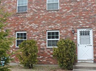 70 Cox St APT 4, Hudson, MA 01749