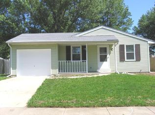 4401 W Castleton Rd, Peoria, IL 61615