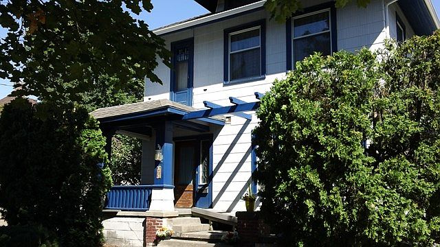 1st image of 821 Lincoln St