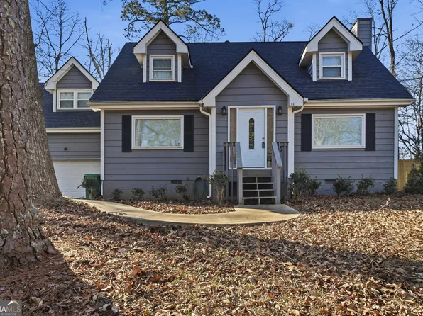 641 Field Cliff Dr, Stone Mountain, GA 30087