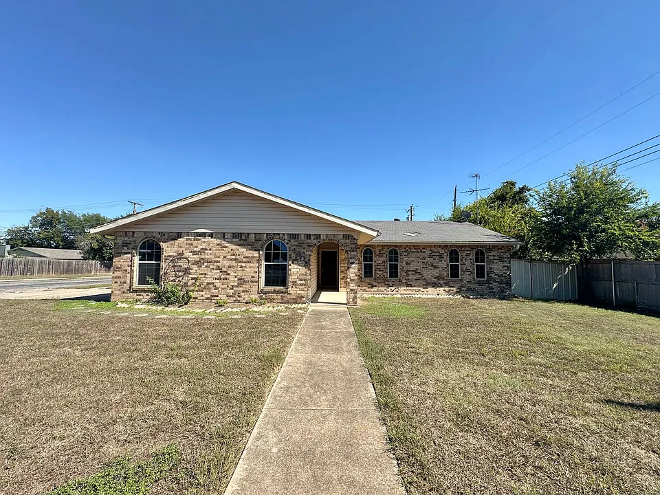 1602 Becker Dr