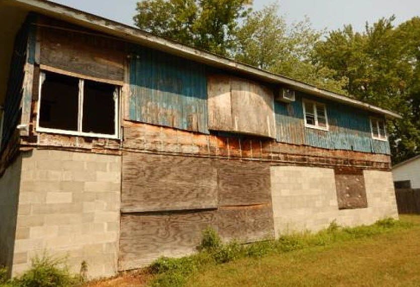2nd image of 18 Helen Ave