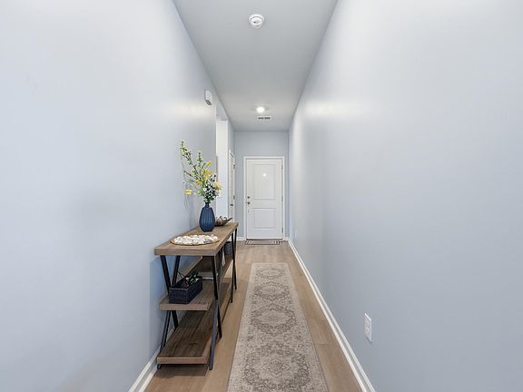 5th image of 150 Fox Rae Dr.