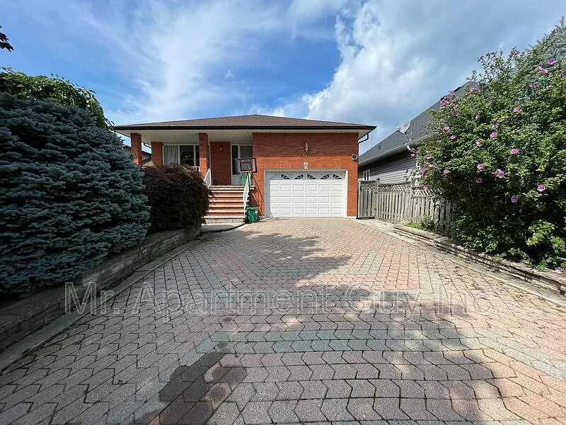 10 Homeland Ave #UPPER