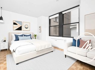 15 Park Row APT 16J, New York, NY 10038