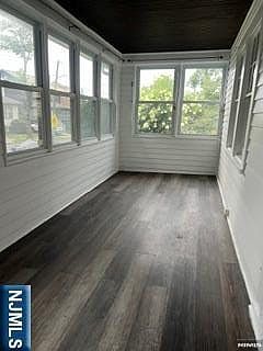 3rd image of 161 Franklin Ter