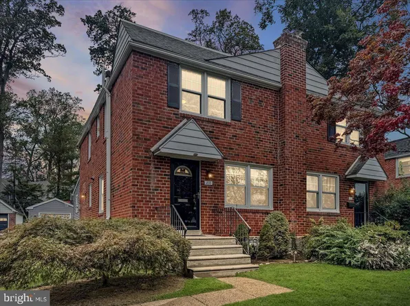 410 Country Ln, Narberth, PA 19072