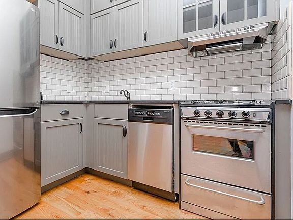 3rd image of 57 Grand St APT 2B