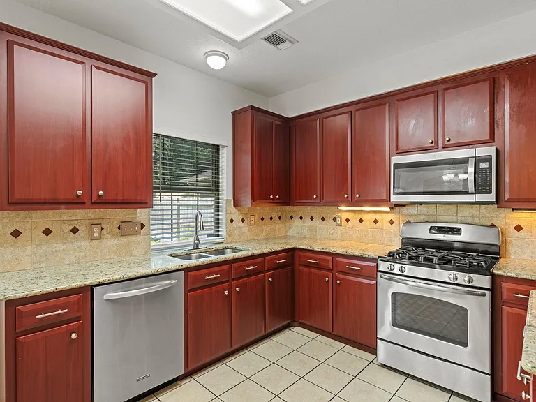 17107 Cradle Cove Ct — Photo 18