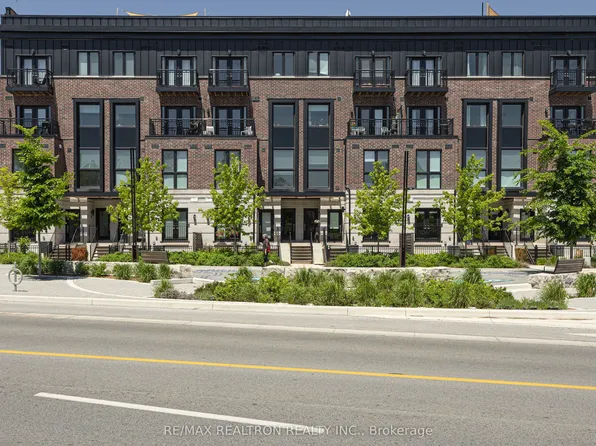 100 Coxwell Ave #Townhouse 7, Toronto, ON M4L 0B5