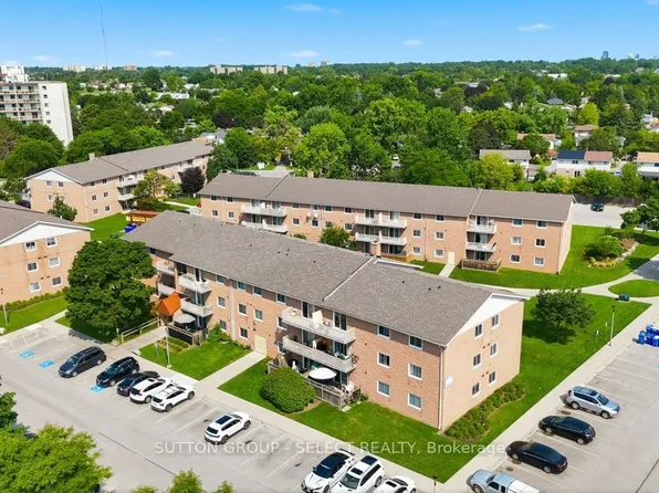 1582 Ernest Ave #304, London, ON N6E 2S4