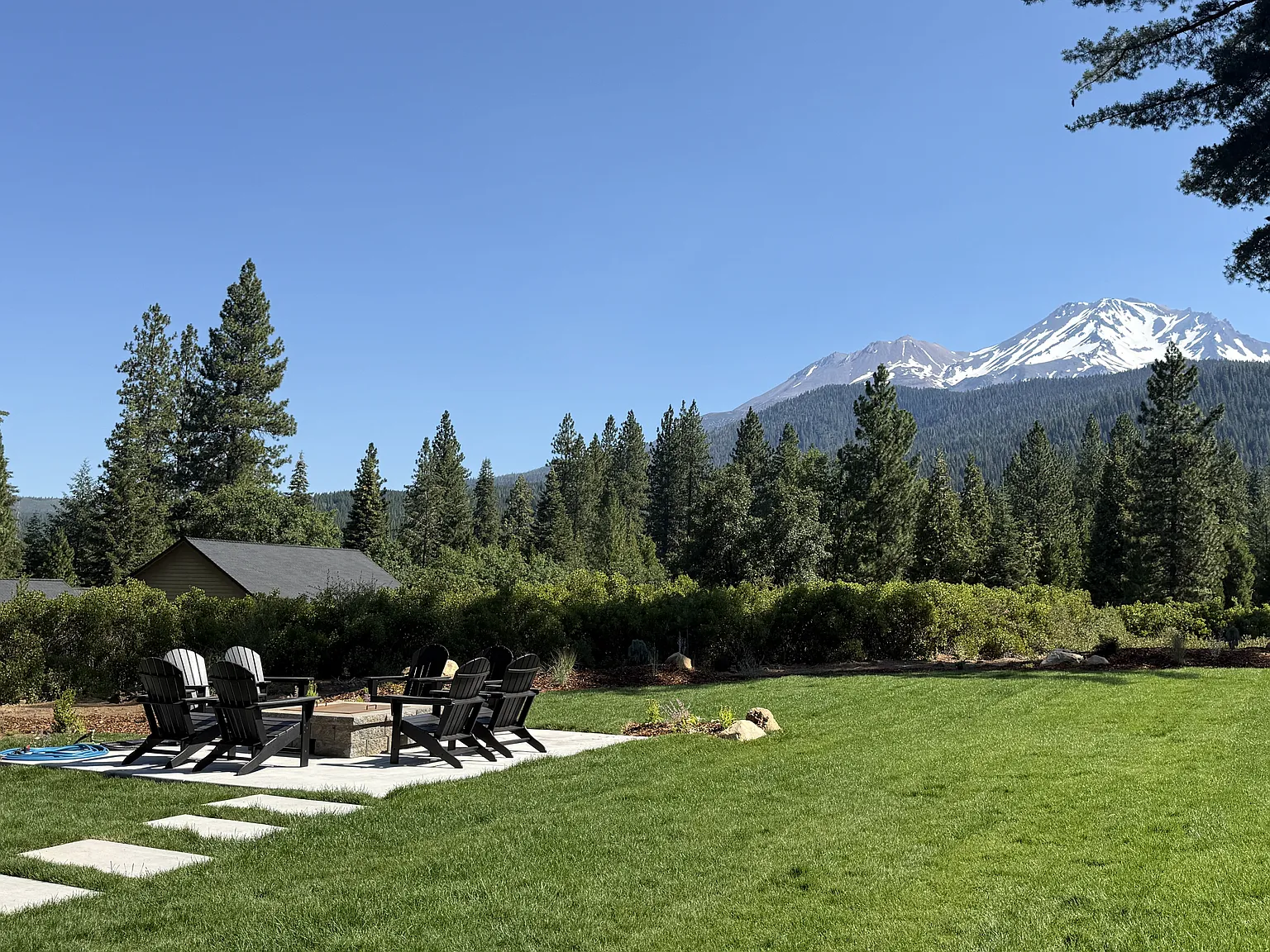 Contemporary Mountain Lodge - Long Term — Photo 3