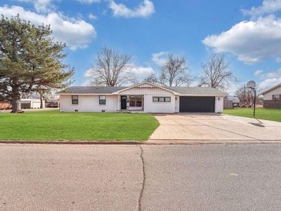 1502 W B Ave, Elk City, OK, 73644