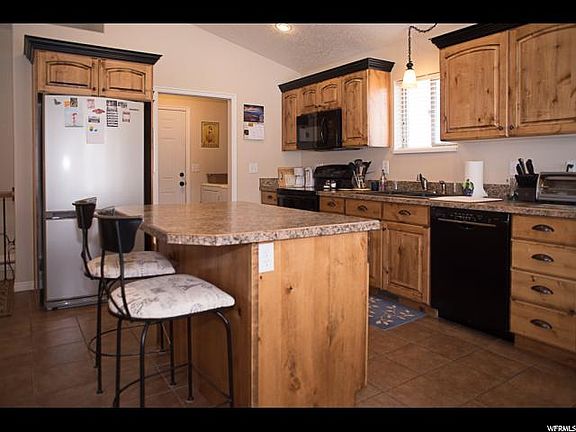 3rd image of 2616 Black Walnut Dr