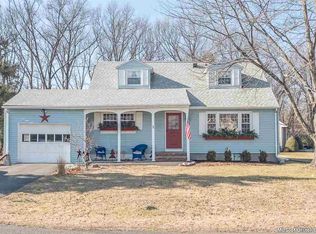 2 Saccoman Ave, Kingston, NY 12401