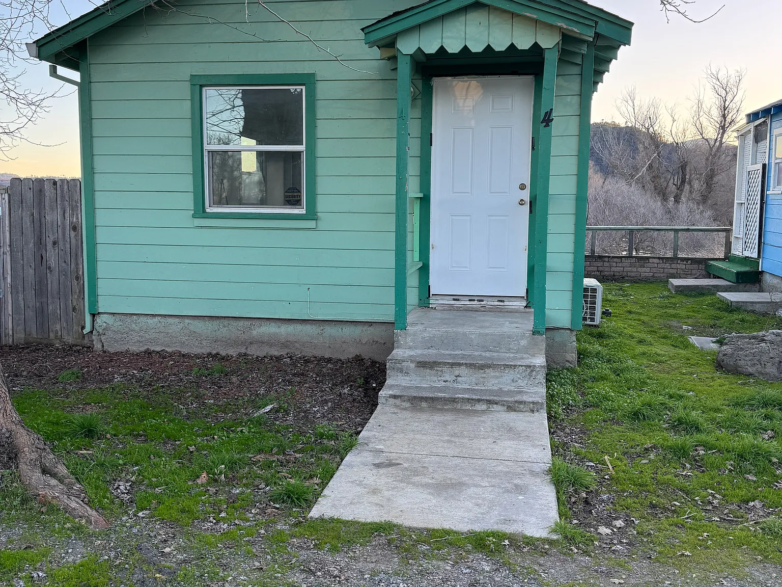 Studio, 400 sqft, $900 — Photo 1