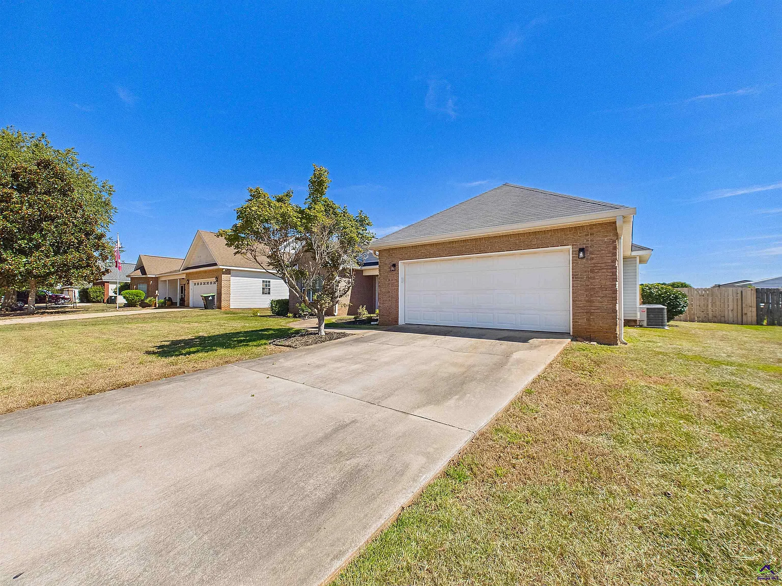 3 bed, 2.0 bath, 1486 sqft, $1,750 — Photo 4