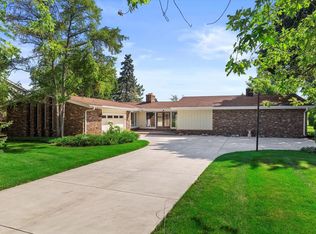 3611 W Haven Ct, Mequon, WI 53092