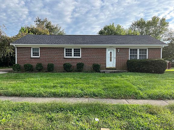 2nd image of 211 Foxwood Dr