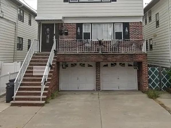 94 Oak St