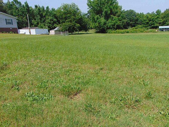 3rd image of 770 River Ln