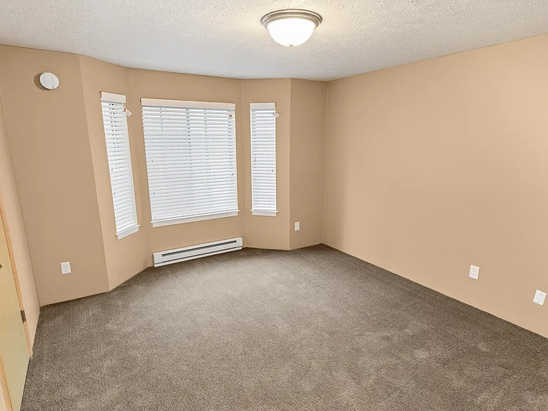 Graymayre Crossing Apartments — Photo 26