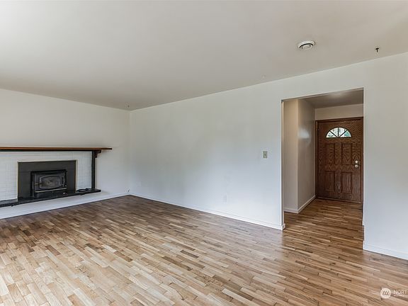 2nd image of 3205 S 150th Street