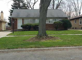 2734 Derby Rd, Birmingham, MI 48009