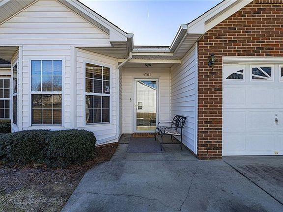 3rd image of 4301 River Crest Ln