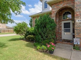 422 Goodnight Trl, Justin, TX 76247