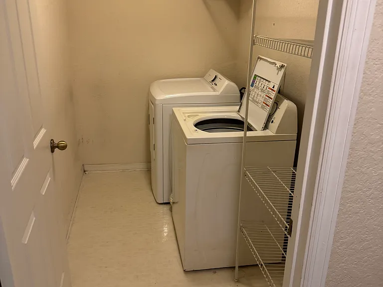 18001 Richmond Place Dr #231 — Photo 2