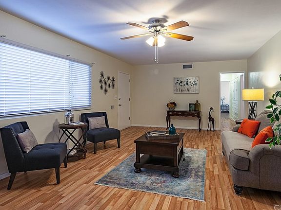 5th image of 646 W Cypress Ave