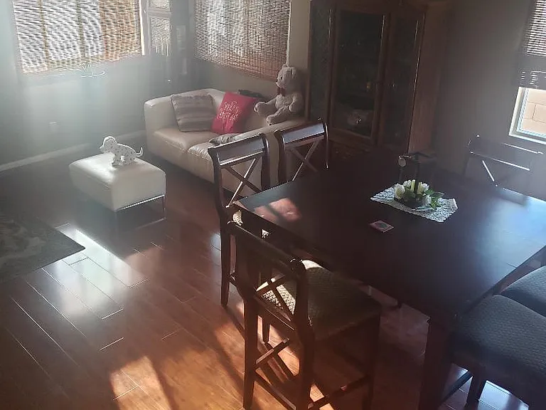 1st Guest Living room and Breakfast Coffee table