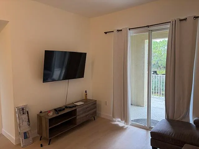 1155 Main St #209 — Photo 5