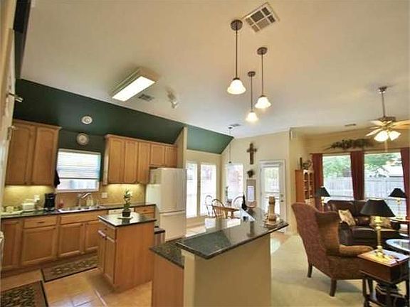4th image of 5512 Legacy Oaks Dr