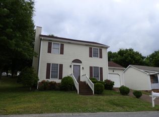 5052 English Village Dr, Nashville, TN 37211