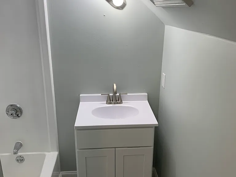 27 Parker St #4 — Photo 2