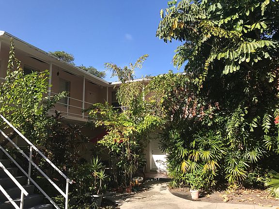 2nd image of 306 N Lakeside Ct APT A4