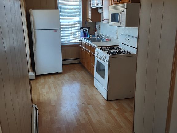 2nd image of 183 Kilvert St #2L