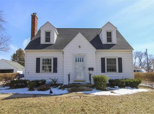 414 Terrace Dr, Waterloo, IA 50702