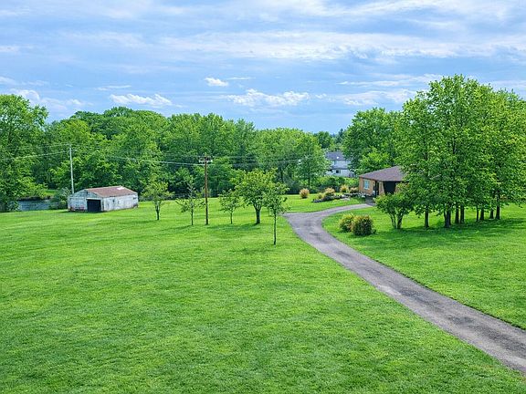 2nd image of 7200 Oakbrook Rd